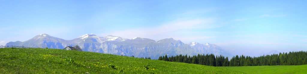 Panorama_vette_feltrine_dal_Campon_d'Avena.Alpinia_Itinera